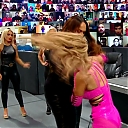 WWE_Monday_Night_Raw_2020_11_09_1080p_HDTV_x264-Srar_mkv0186.jpg
