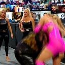 WWE_Monday_Night_Raw_2020_11_09_1080p_HDTV_x264-Srar_mkv0187.jpg