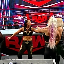 WWE_Monday_Night_Raw_2020_11_09_1080p_HDTV_x264-Srar_mkv0191.jpg