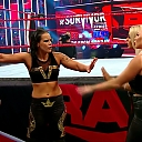 WWE_Monday_Night_Raw_2020_11_09_1080p_HDTV_x264-Srar_mkv0200.jpg