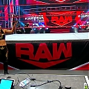 WWE_Monday_Night_Raw_2020_11_09_1080p_HDTV_x264-Srar_mkv0211.jpg