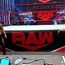WWE_Monday_Night_Raw_2020_11_09_1080p_HDTV_x264-Srar_mkv0212.jpg
