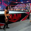 WWE_Monday_Night_Raw_2020_11_09_1080p_HDTV_x264-Srar_mkv0215.jpg