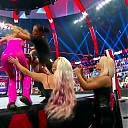 WWE_Monday_Night_Raw_2020_11_09_1080p_HDTV_x264-Srar_mkv0591.jpg