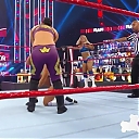 WWE_Monday_Night_Raw_2020_11_16_720p_HDTV_x264-NWCHD_mp41229.jpg