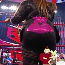 WWE_Monday_Night_Raw_2020_11_16_720p_HDTV_x264-NWCHD_mp41237.jpg