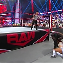 WWE_Monday_Night_Raw_2020_11_16_720p_HDTV_x264-NWCHD_mp41243.jpg