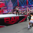 WWE_Monday_Night_Raw_2020_11_16_720p_HDTV_x264-NWCHD_mp41244.jpg