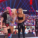 WWE_Monday_Night_Raw_2020_12_14_720p_HDTV_x264-NWCHD_mp40158.jpg