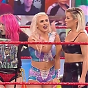 WWE_Monday_Night_Raw_2020_12_14_720p_HDTV_x264-NWCHD_mp40174.jpg