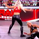 WWE_Monday_Night_Raw_2021_01_04_1080p_HDTV_x264-Star_mkv0074.jpg