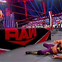 WWE_Monday_Night_Raw_2021_01_04_1080p_HDTV_x264-Star_mkv0180.jpg