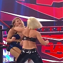 WWE_Monday_Night_Raw_2021_01_25_720p_HDTV_x264-NWCHD_mp40916.jpg