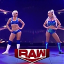 WWE_Monday_Night_Raw_2021_02_01_720p_HDTV_x264-NWCHD_mp40030.jpg