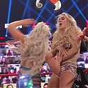 WWE_Monday_Night_Raw_2021_02_01_720p_HDTV_x264-NWCHD_mp40399.jpg