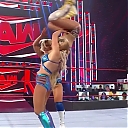WWE_Monday_Night_Raw_2021_02_01_720p_HDTV_x264-NWCHD_mp40419.jpg