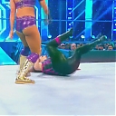 WWE_Monday_Night_Raw_HDTV_2020-09-14_720p_AVCHD-SC-SDH_Part_2_mp40454.jpg