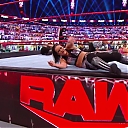 WWE_RAW_28th_Dec_2020_720p_WEBRip_h264-TJ_mp40416.jpg