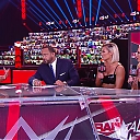 WWE_Raw_Talk_2020_12_14_1080p_WEB_h264-HEEL_mp40049.jpg