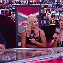 WWE_Raw_Talk_2020_12_14_1080p_WEB_h264-HEEL_mp40074.jpg