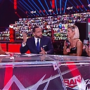 WWE_Raw_Talk_2020_12_14_1080p_WEB_h264-HEEL_mp40149.jpg