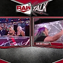 WWE_Raw_Talk_2020_12_14_1080p_WEB_h264-HEEL_mp40172.jpg