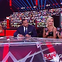 WWE_Raw_Talk_2020_12_14_1080p_WEB_h264-HEEL_mp40252.jpg