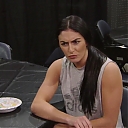 total_divas_s09e02_720p_mp40209.jpg