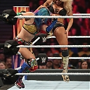 wwe-fastlane-2019-mandy-rose-con-sonya-deville-vs-asuka-c-maxw-1280.jpg