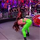 x2mate_com-MANDY_ROSE_TALKS_GEAR_THROUGHOUT_THE_YEARS2C_ONE_THAT_DIDN_T_GET_RECOGNIZED2C_WRESTLEMANIA_35_AND_MORE_mp40169.jpg