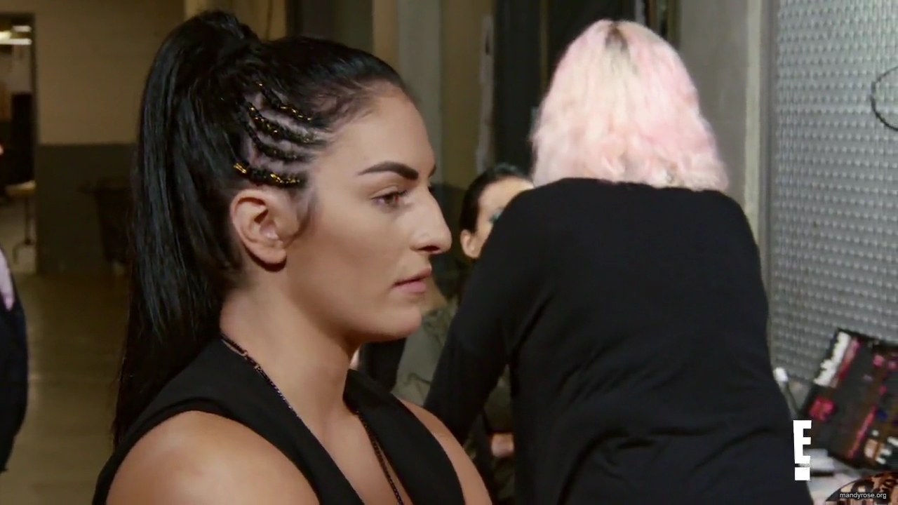 total_divas_s09e02_720p_mp40021.jpg