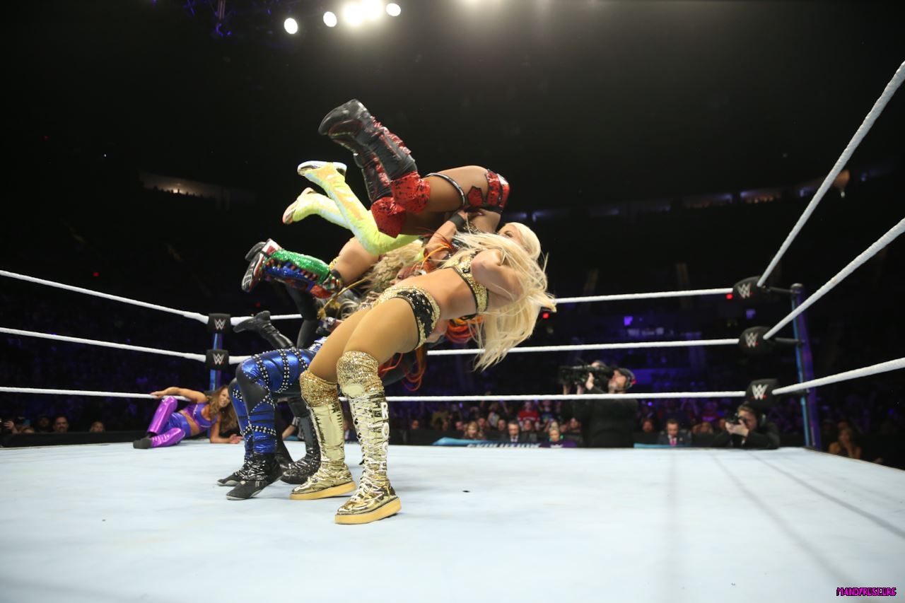 wwe-evolution-2018-nia-jax-vince-la-20-women-battle-royal-14-maxw-1280.jpg