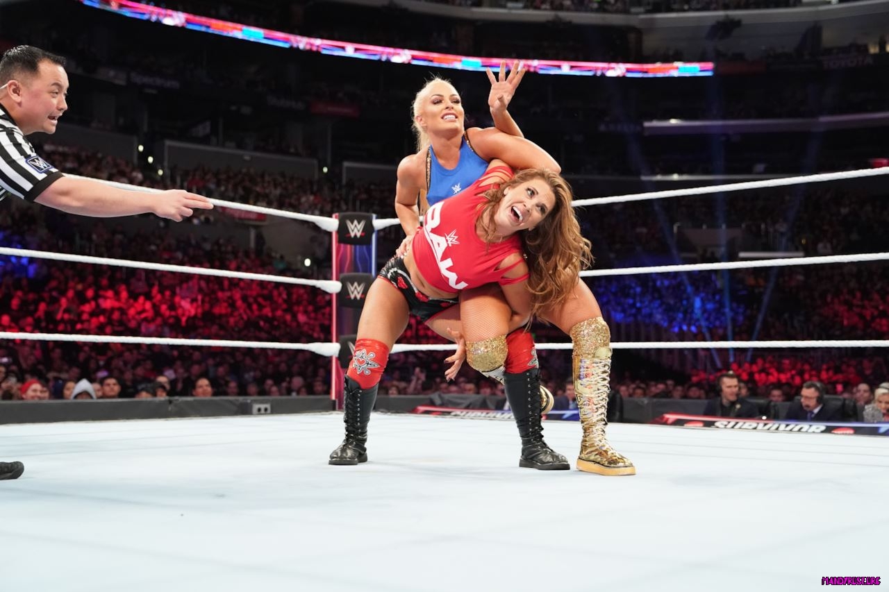 wwe-survivor-series-2018-women-s-5-on-5-elimination-match-5-maxw-1280.jpg