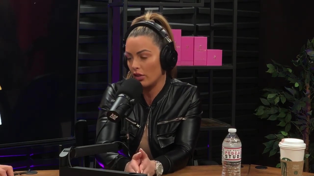 x2mate_com-Ep_10_-_Power_Alphas_Podcast___28Mandy_Saccomanno__mp40624.jpg