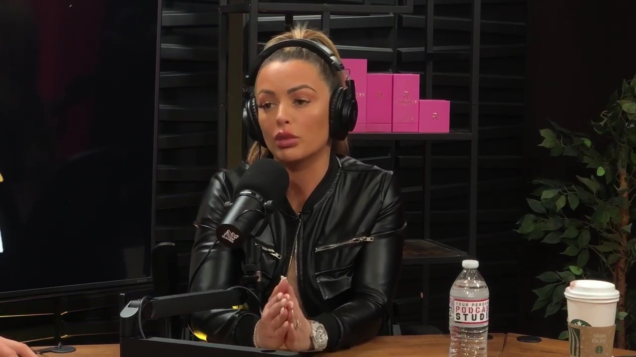 x2mate_com-Ep_10_-_Power_Alphas_Podcast___28Mandy_Saccomanno__mp40626.jpg