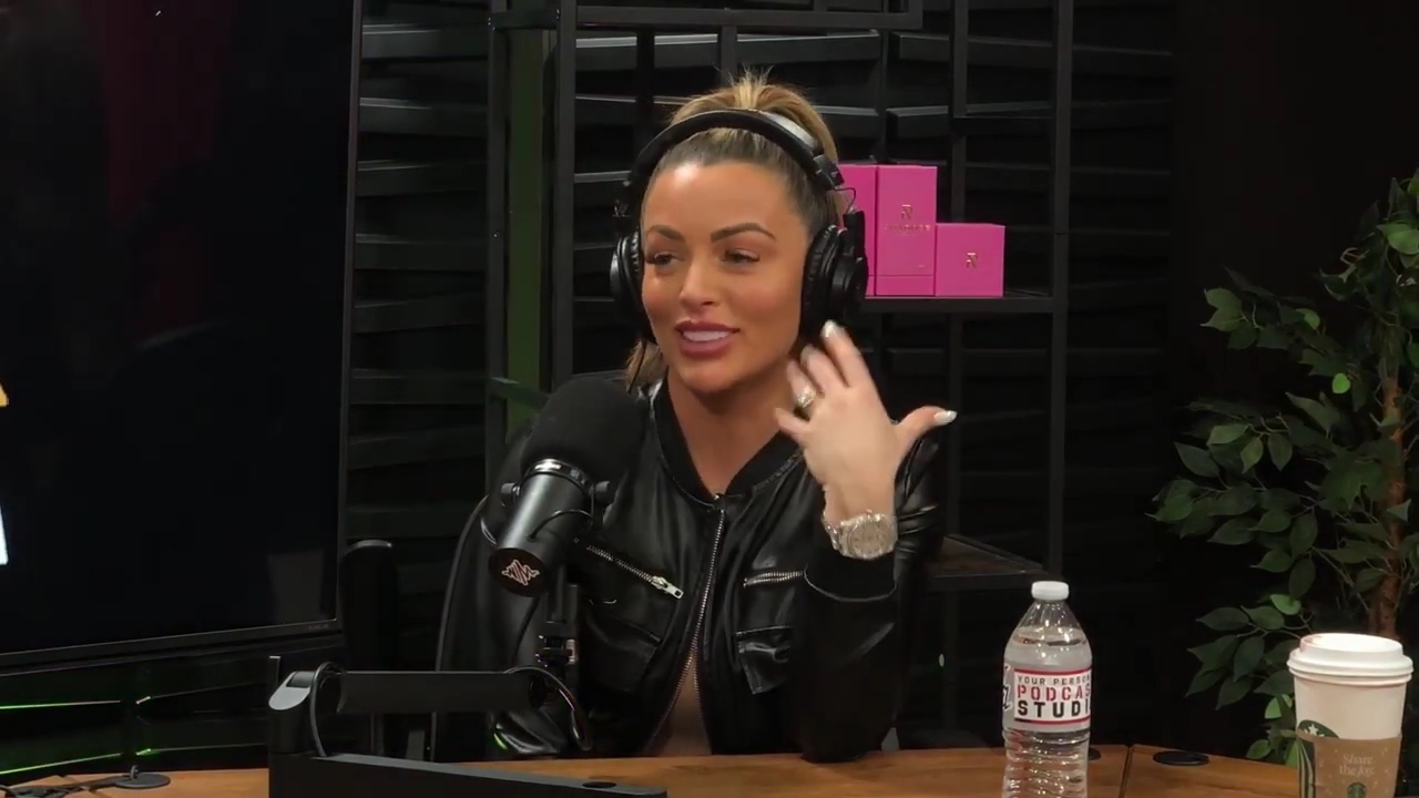 x2mate_com-Ep_10_-_Power_Alphas_Podcast___28Mandy_Saccomanno__mp41704.jpg