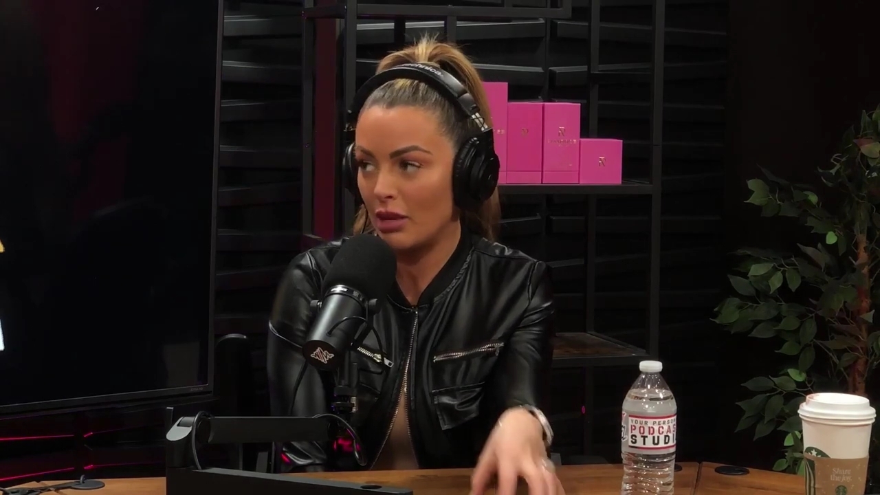 x2mate_com-Ep_10_-_Power_Alphas_Podcast___28Mandy_Saccomanno__mp41716.jpg