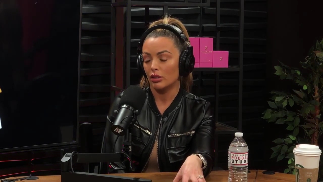 x2mate_com-Ep_10_-_Power_Alphas_Podcast___28Mandy_Saccomanno__mp41723.jpg