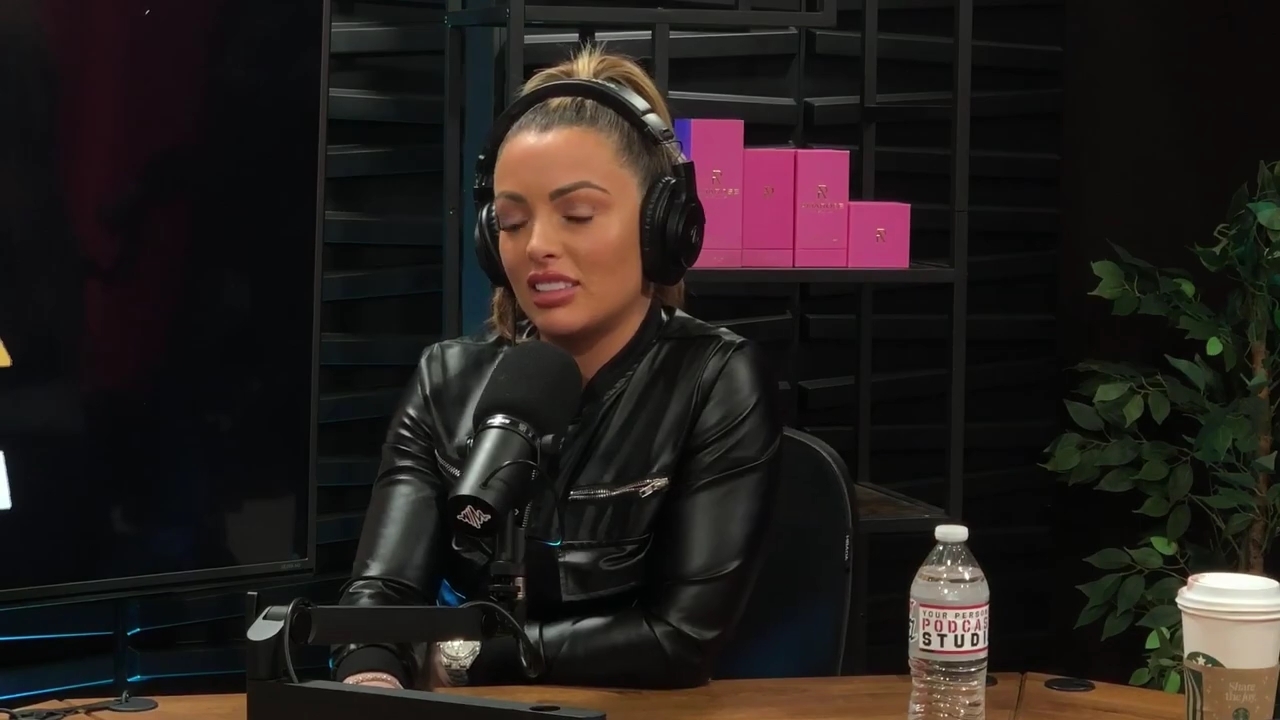 x2mate_com-Ep_10_-_Power_Alphas_Podcast___28Mandy_Saccomanno__mp41947.jpg