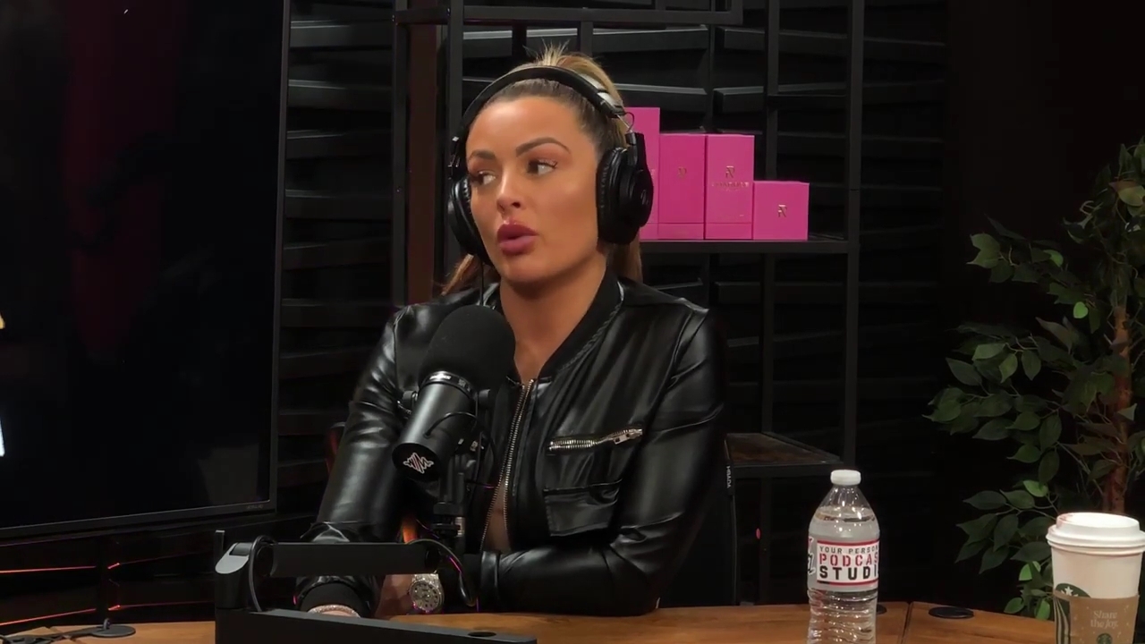 x2mate_com-Ep_10_-_Power_Alphas_Podcast___28Mandy_Saccomanno__mp42105.jpg