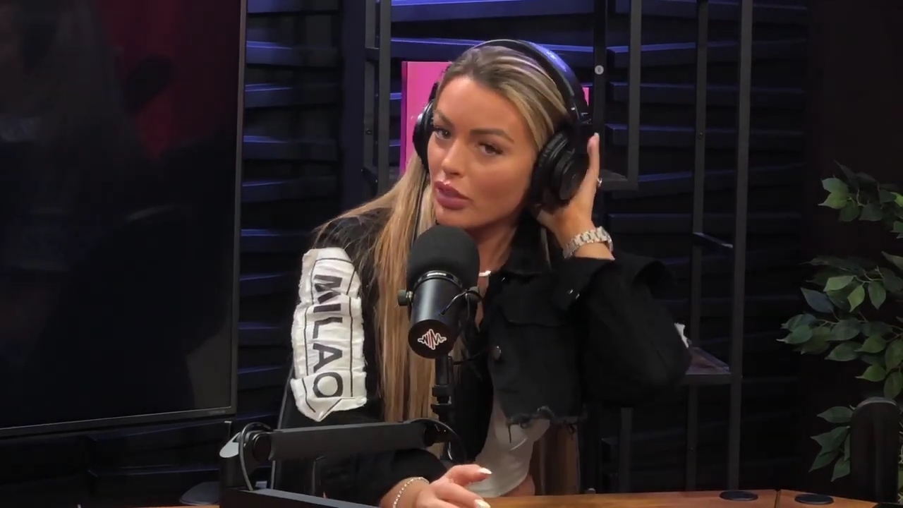 x2mate_com-Ep_11_-_Power_Alphas_Podcast___28Mandy_Saccomanno__mp42670.jpg