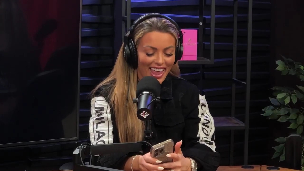 x2mate_com-Ep_11_-_Power_Alphas_Podcast___28Mandy_Saccomanno__mp42685.jpg