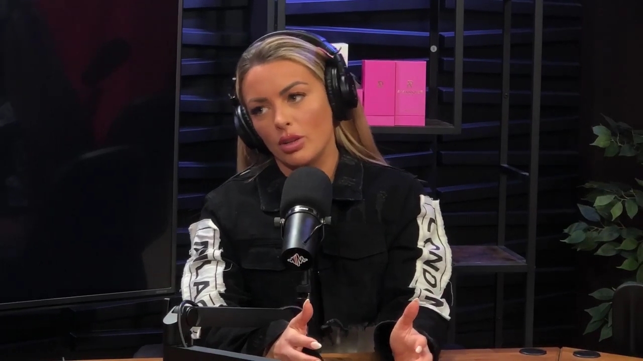 x2mate_com-Ep_11_-_Power_Alphas_Podcast___28Mandy_Saccomanno__mp43626.jpg