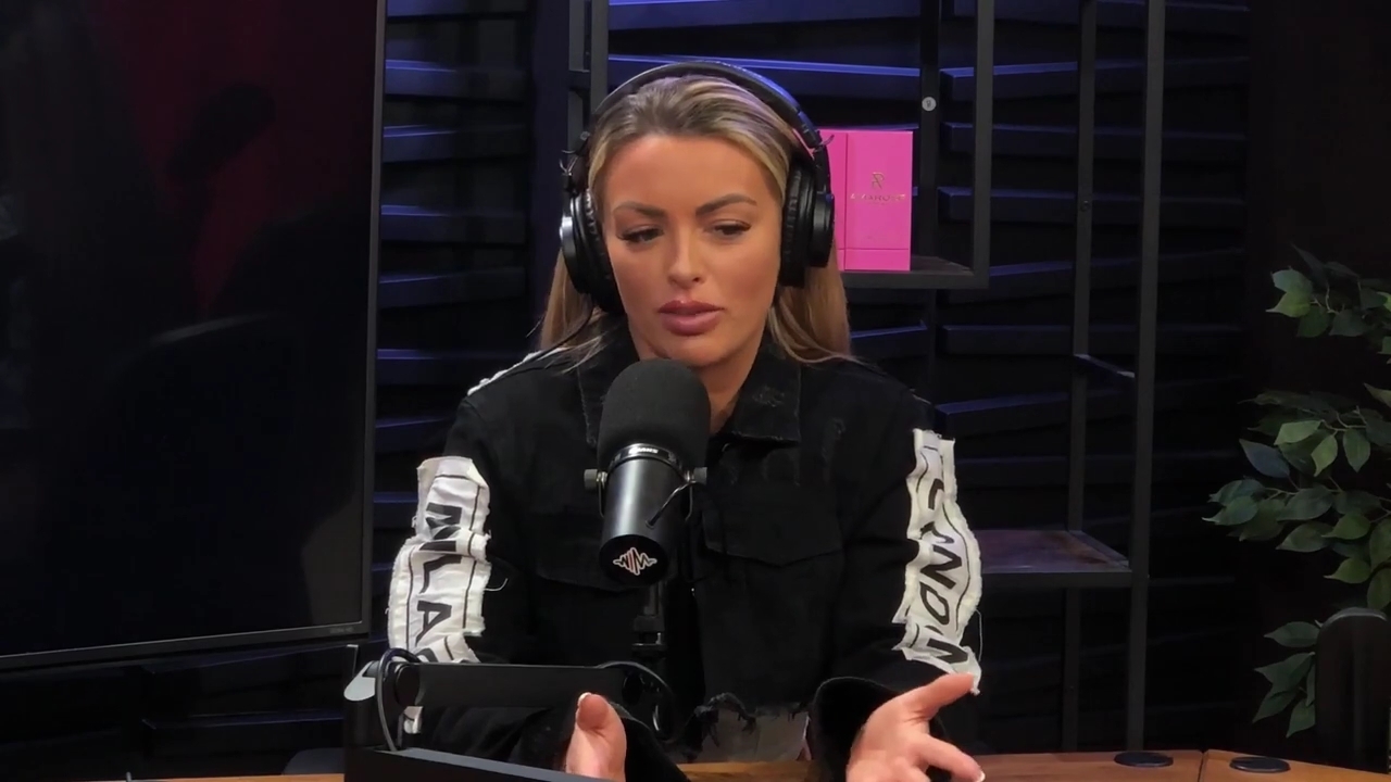 x2mate_com-Ep_11_-_Power_Alphas_Podcast___28Mandy_Saccomanno__mp43640.jpg