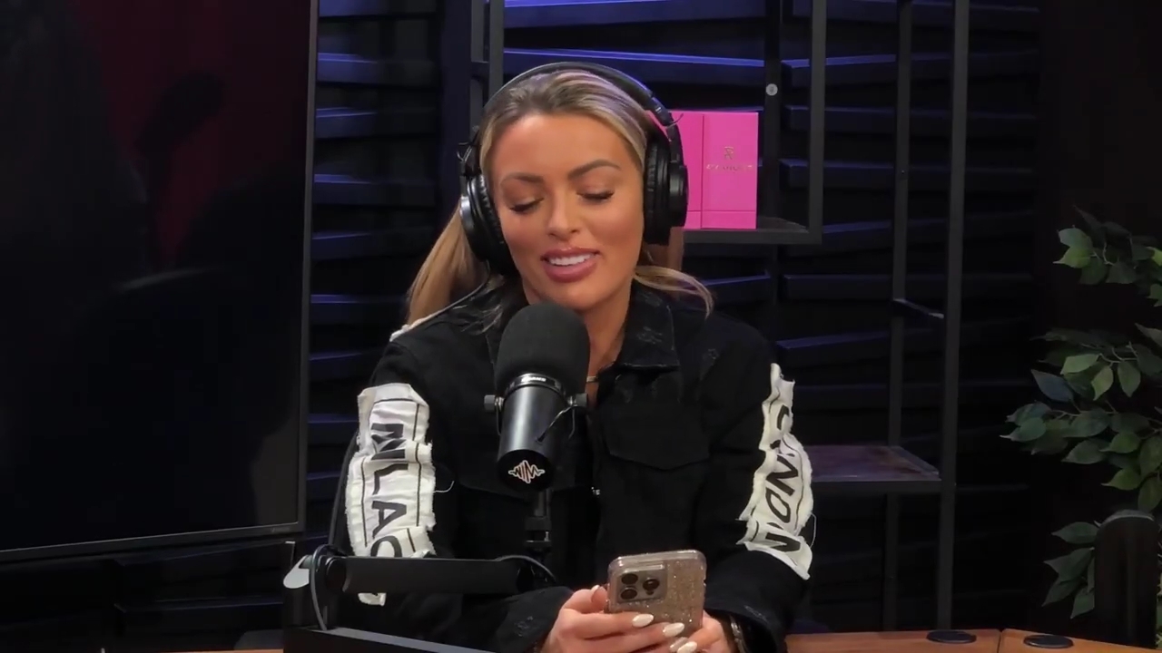 x2mate_com-Ep_11_-_Power_Alphas_Podcast___28Mandy_Saccomanno__mp43699.jpg