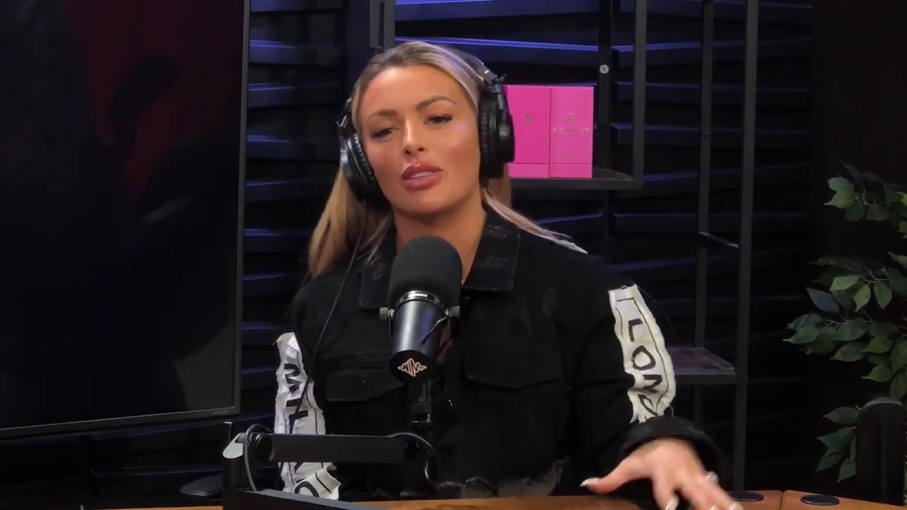 x2mate_com-Ep_11_-_Power_Alphas_Podcast___28Mandy_Saccomanno__mp43783.jpg