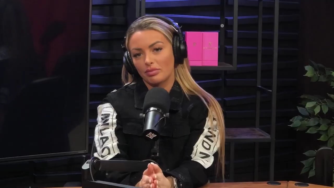 x2mate_com-Ep_11_-_Power_Alphas_Podcast___28Mandy_Saccomanno__mp44603.jpg