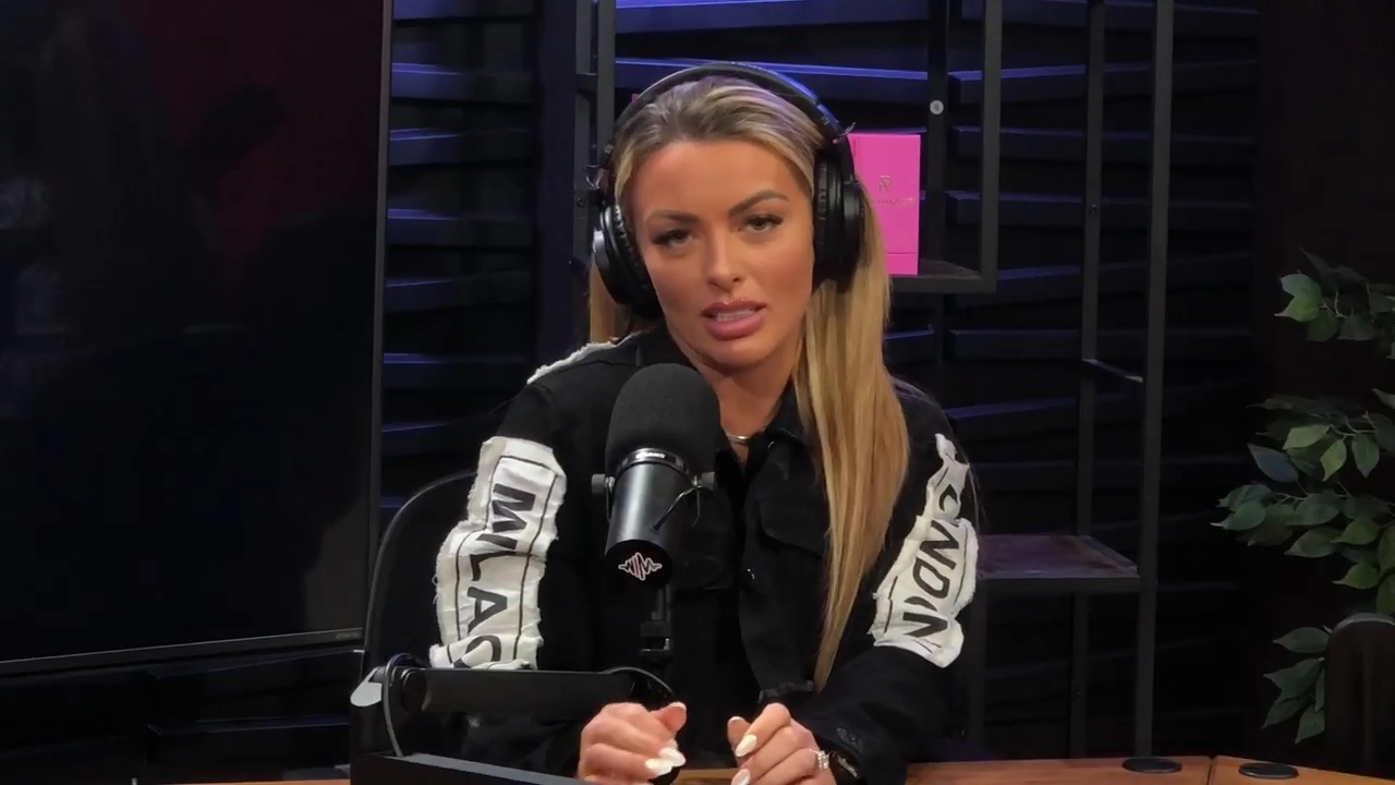 x2mate_com-Ep_11_-_Power_Alphas_Podcast___28Mandy_Saccomanno__mp45167.jpg