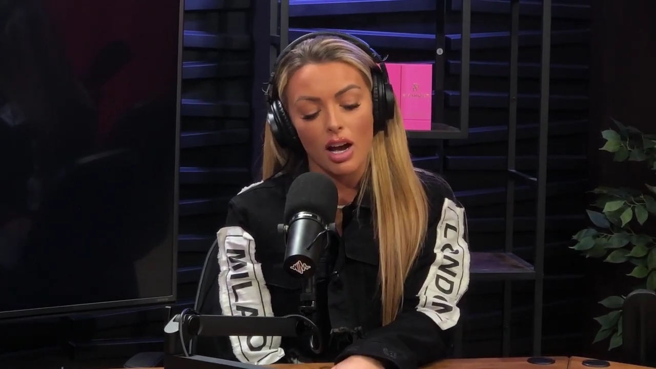 x2mate_com-Ep_11_-_Power_Alphas_Podcast___28Mandy_Saccomanno__mp45398.jpg