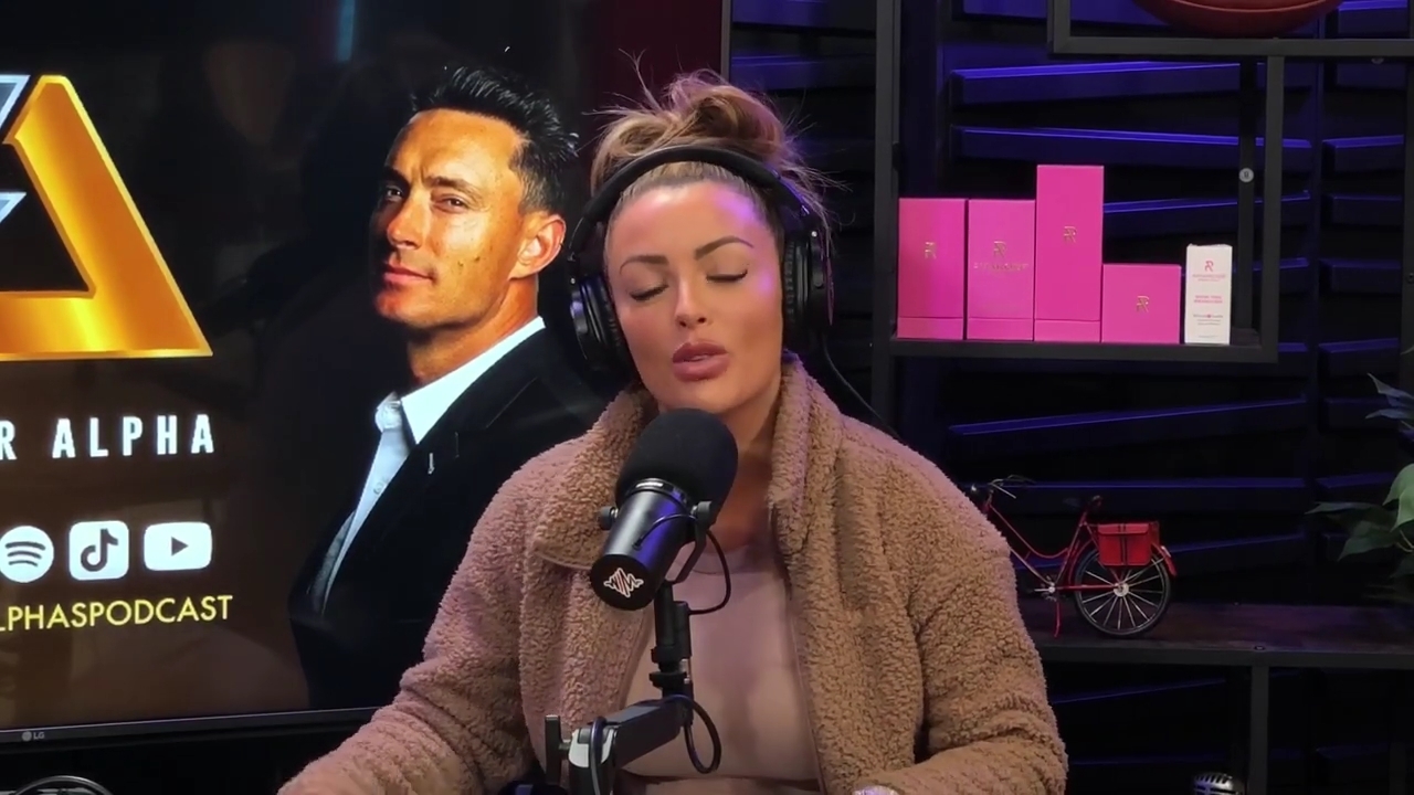 x2mate_com-Ep_13_-_Power_Alphas_Podcast__Love_Languages___28Mandy_Saccomanno__mp40952.jpg